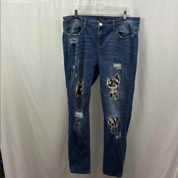 Lot Of 2 Judy Blue Jeans 15/32 Boyfriend Fit Skinny Fit Womens Denim - Picture 12 of 15